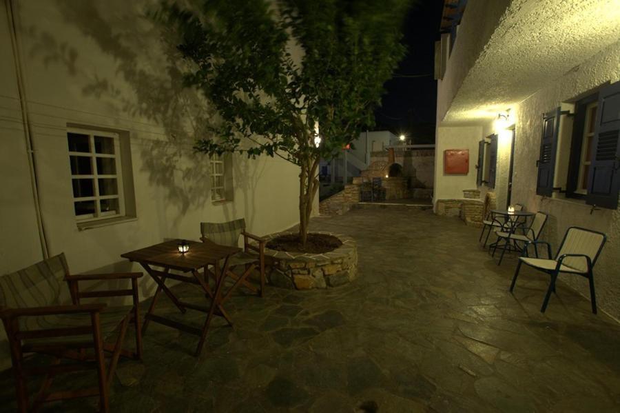 Aphrodite Hotel & Apartments Chora Exterior foto